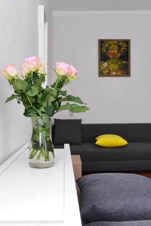 Appartamento Beatrises Apartamenti Riga Esterno foto