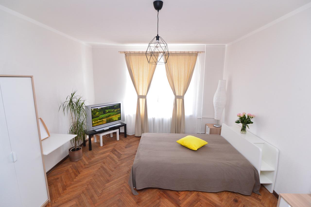 Appartamento Beatrises Apartamenti Riga Esterno foto