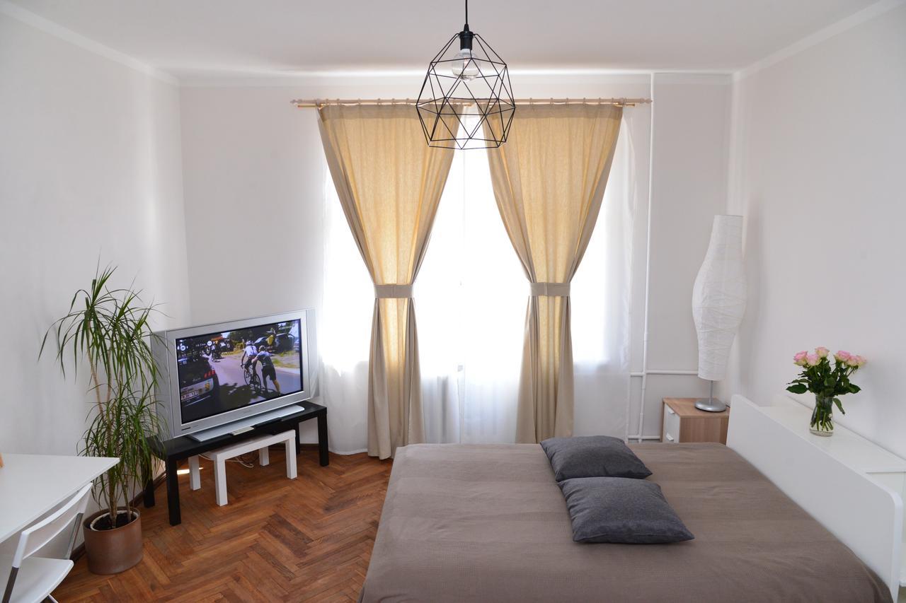 Appartamento Beatrises Apartamenti Riga Esterno foto